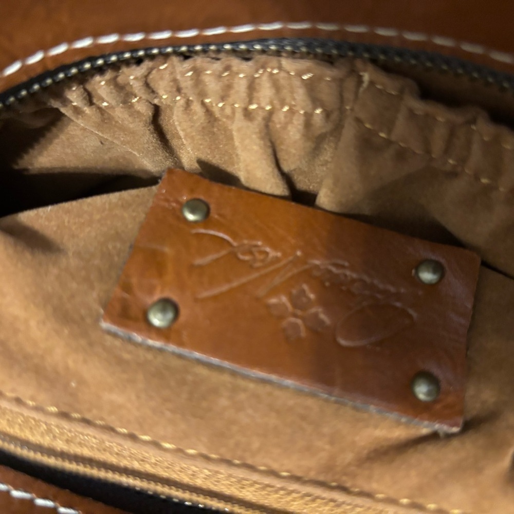Women’s Leather Shoulder Bag in Cognac Brown - Picture 6 of 6